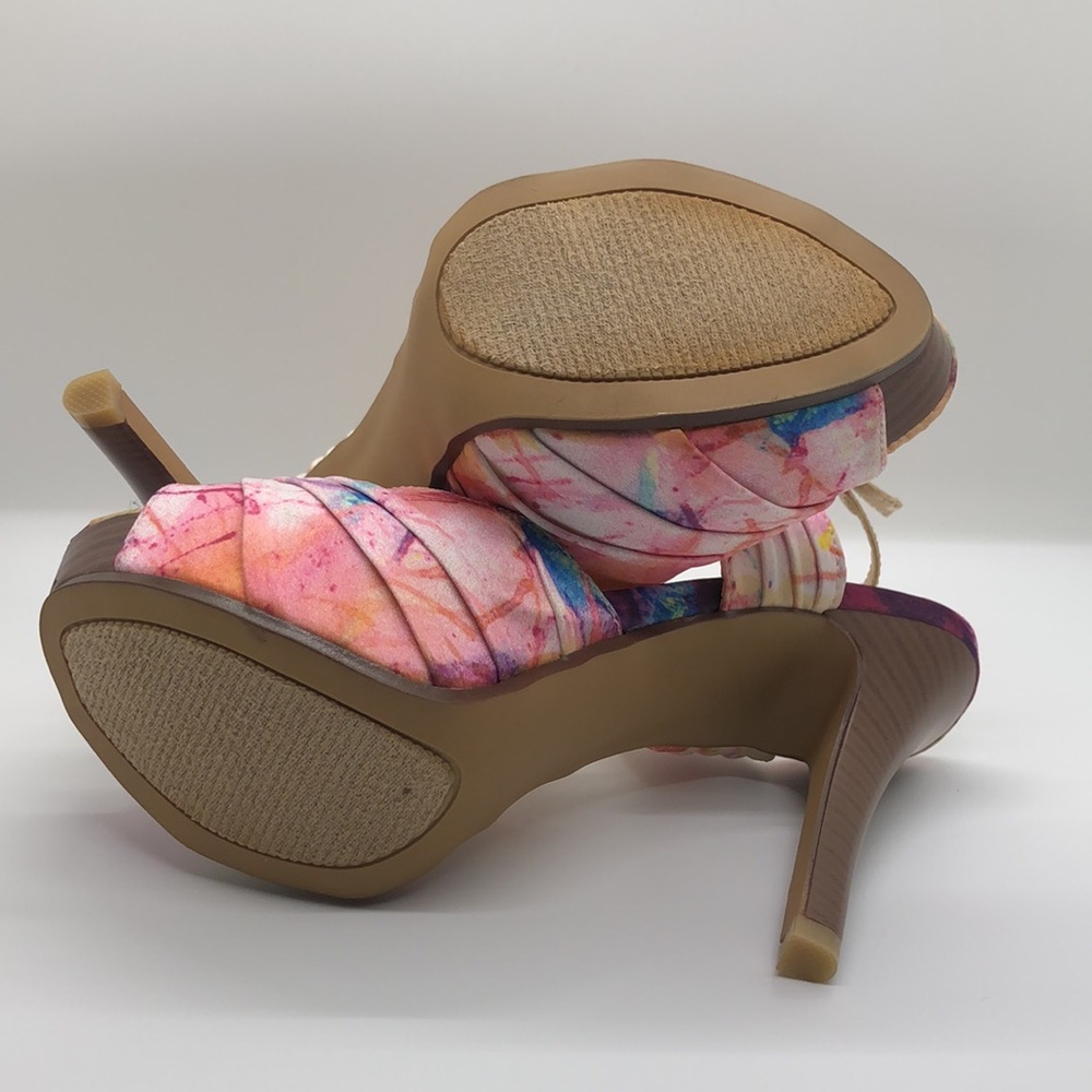 Gorgeous Multi-Color Heels - Picture 10 of 15